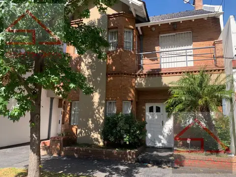 Chalet 5 Amb. en Venta en Haedo