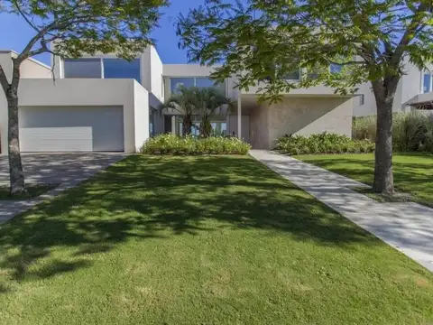 Casa en Venta de 5 dormitorios