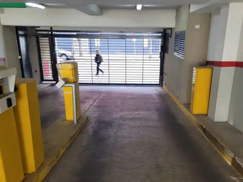 Venta de Cochera Cubierta en Belgrano