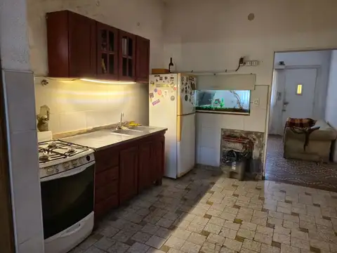 Casa 3 ambientes con 1 baño