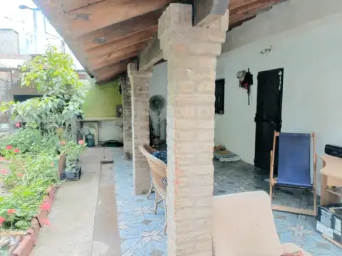 Casa 3 ambientes con 1 baño