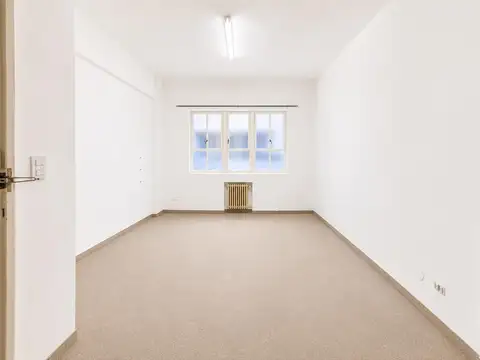 VENTA - IDEAL INVERSOR Oficina Balvanera!