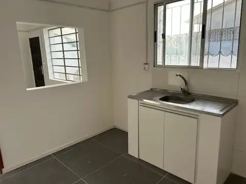 Se alquila local comercial en Av. Roosevelt, Pando