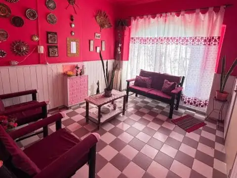 Casa 5 ambientes con 1 baño