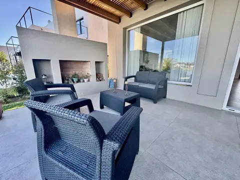 Casa en Venta al Este