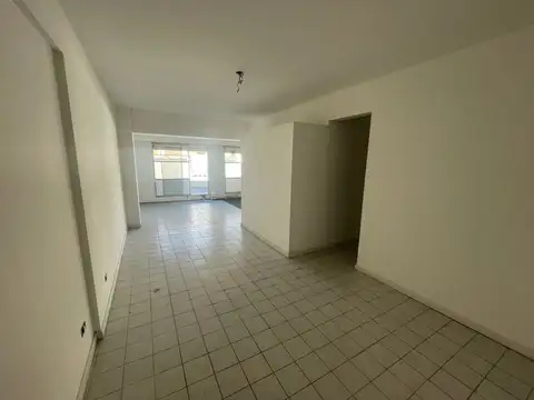 Oficina 3 ambientes con 1 baño