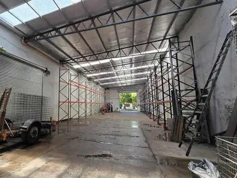 Ayacucho  entre Av. Arturo Alio y Armenia