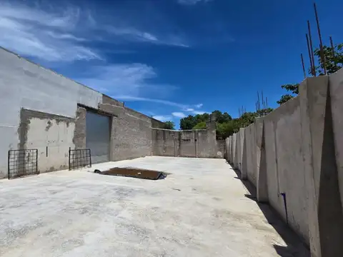 Ayacucho  entre Av. Arturo Alio y Armenia