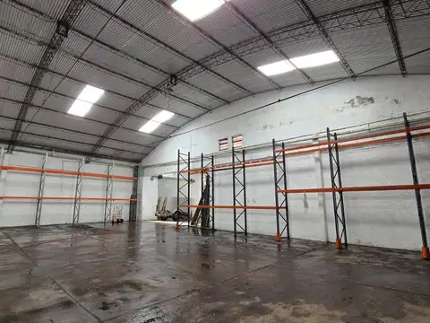 Galpon en Alquiler 10  mts Frente