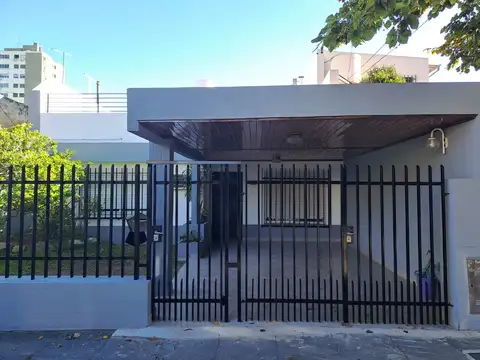 VILLA REAL – PJE. OSTENDE 2500 | CASA 4 AMBIENTES RECICLADA A NUEVO CON GARAGE, JARDÍN Y TERRAZA