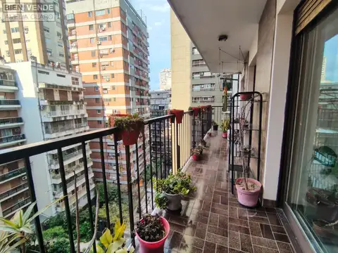 EXCELENTE 3 AMBIENTES AL CONTRAFRENTE CON BALÓN CORRIDO| ZONA BOTANICO