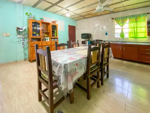 VENTA | PERMUTA - Casa de 2 dormitorios con patio - Barrio Las Delicias, Rosario.