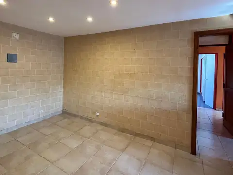 VENTA DPTO. 3 DORM.  B° 640 VIVIENDAS