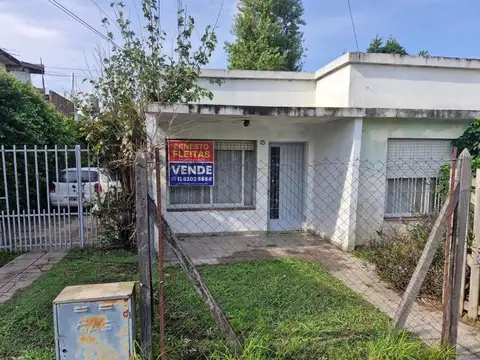 CASA 3 AMBIENTES - VILLA LUZURIAGA - NUEVO VALOR