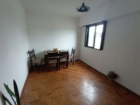 2 ambientes luminoso, bajas expensas Apto Credito