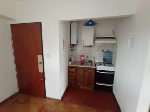 Avenida Castañares 5400, Piso 1