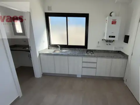 ALQUILER – Oficinas de categoría de 50 m² en Nuevo Poeta Lugones