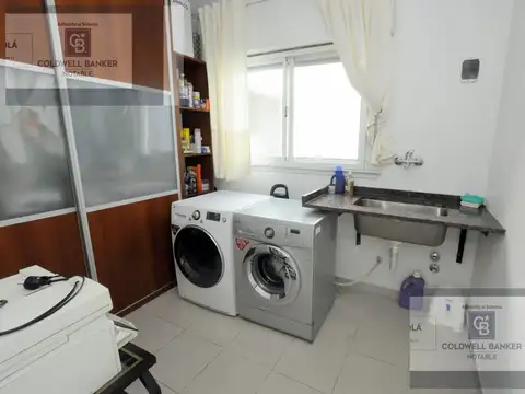 Casa 6 ambientes con 3 baños