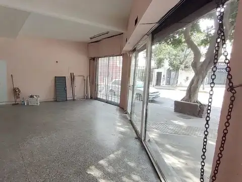 Local en Venta en Parque Chacabuco, USD 53.000