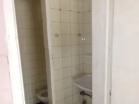 Av Curapaligüe 1800 Pque Chacabuco Local U$53.000