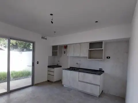 Depto Tipo Casa 4 ambientes con 3 baños