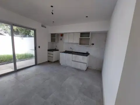 Depto Tipo Casa en Venta con 1 cocheras