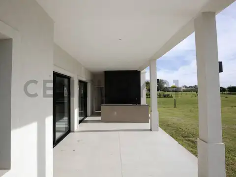 Casa en venta a estrenar en Greenville Polo Resort Berazategui