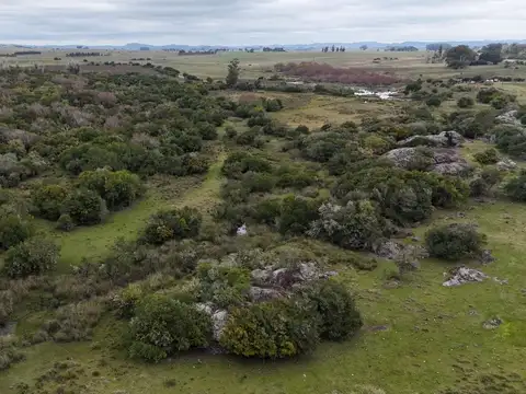 Campo en venta de 14 ha con casa en Aigua, Maldonado Uruguay.