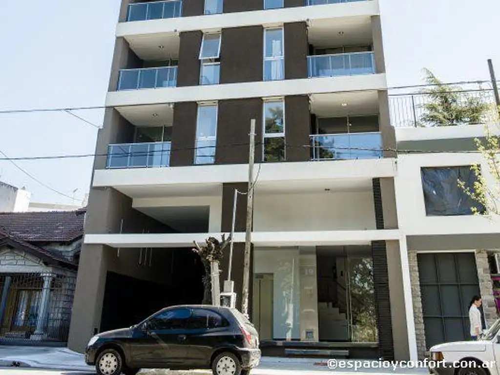 19 y 44- Plaza Azcuenaga nº 39