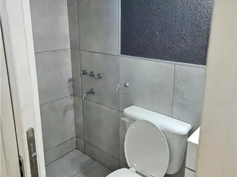 Depto Tipo Casa en Alquiler en Turdera, $ 450.000