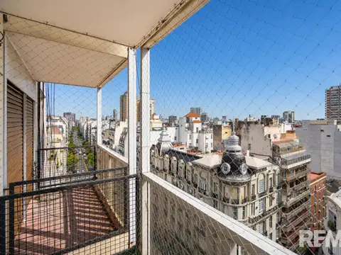 Venta departamento 3 amb. con 2 cocheras piso 12