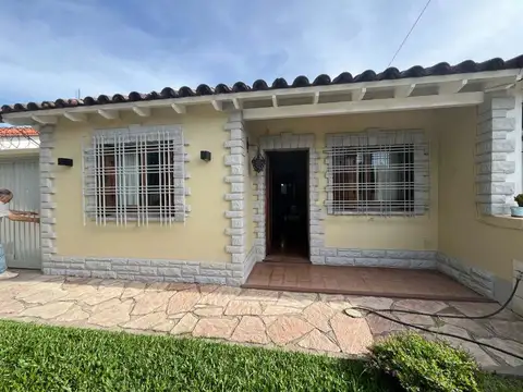 VENTA CASA 4 AMBIENTES CIUDAD EVITA + DEPTO