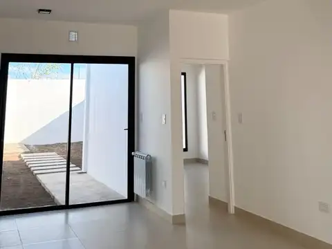 Casa 3 ambientes con 1 baño