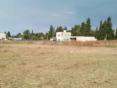 Terreno en Venta en Lisandro Olmos Etcheverry, USD 48.000