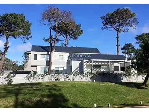 Casa en Venta en La Barra, USD 1.500.000