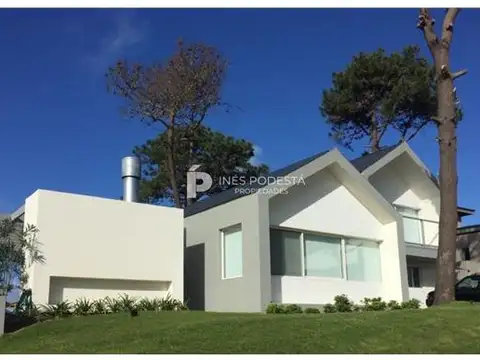 Casa en Venta en La Barra, USD 1.500.000