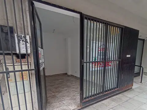 Local en Alquiler Via Pública