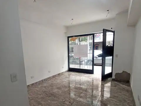 LOCAL MIXTURA 3, 20 MTS TOT(Aprox), C/ BAÑO,EXC. UBICACIÓN A MTS DE AV. CORRIENTES