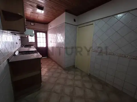 CASA EN VENTA 3 AMBIENTES ITUZAINGO