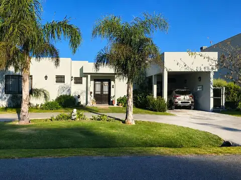 Barrio Prados del Oeste . General Hornos  al 2900