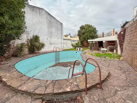 Casa 6 ambientes con 3 baños