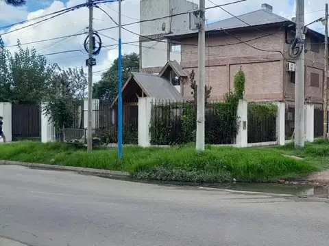 Los Tulipanes 200, Piso 2