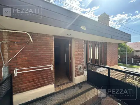 Depto Tipo Casa en Alquiler de 3 ambientes