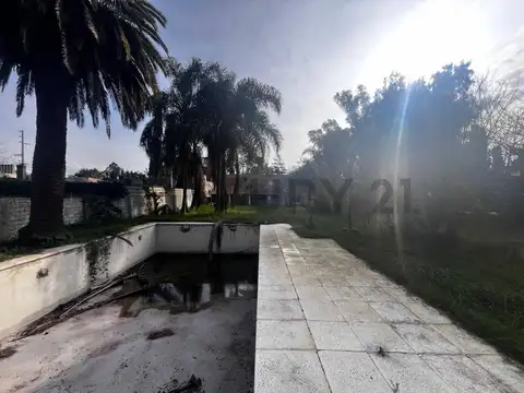 493 e/24 y 25 , Piso 0