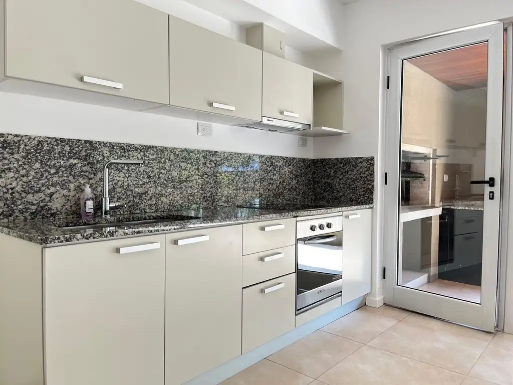 Departamento - 2 dormitorios | 10 años | 2 baños | 3 ambientes | 1 cocheras | Excelente