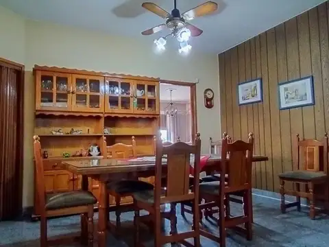 Depto Tipo Casa en Venta 56 años
