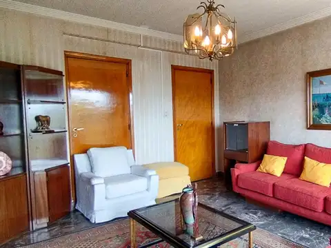 Depto Tipo Casa 4 ambientes con 2 baños