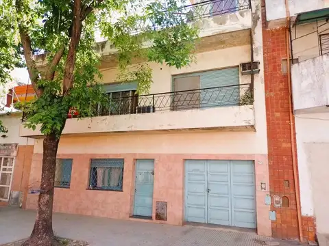 Venta Casa Flores APTO CREDITO cochera dos patios