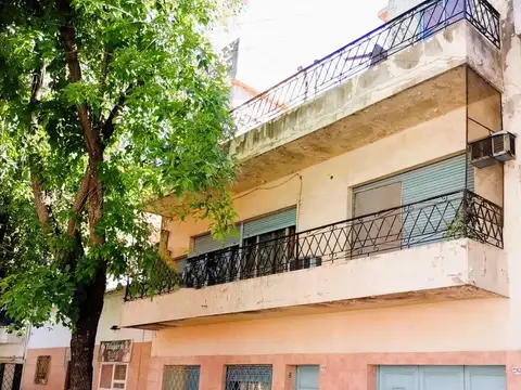 Venta Casa Flores APTO CREDITO cochera dos patios