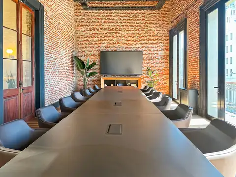 Espacio de oficina en renta para 3 personas en Montevideo, No18 El Globo